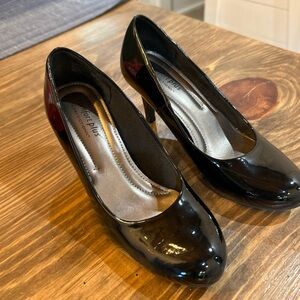 Comfort Plus by Predictions, Black Patent Leather Womens Pumps, Shoes ,Size 6